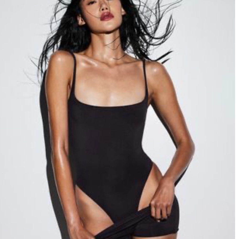 SKIMS RAW EDGE CAMI BODYSUIT